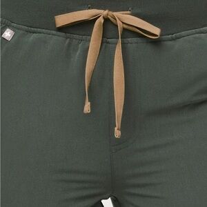 Women's  olive green  Jogger Pants-petite